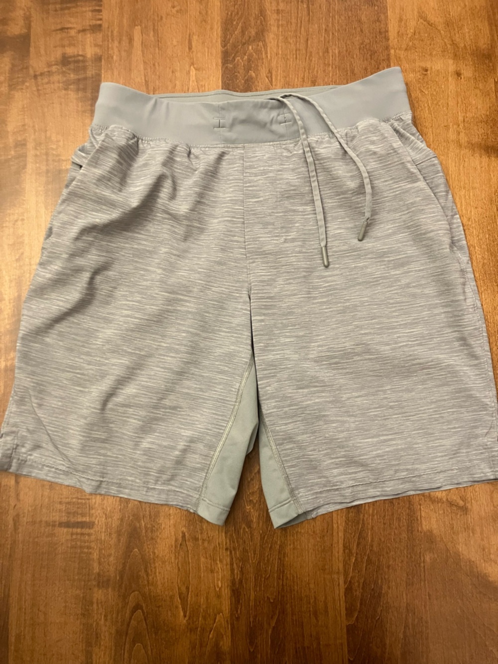 Lululemon pace breaker shorts size medium heather gray. 9in inseem